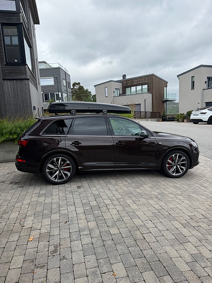 Audi Q7 8 of 16
