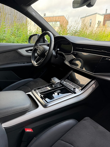 Audi Q7 15 of 16