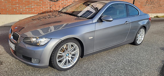 BMW 330Xi 13 of 30