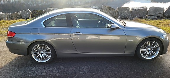 BMW 330Xi 10 of 30