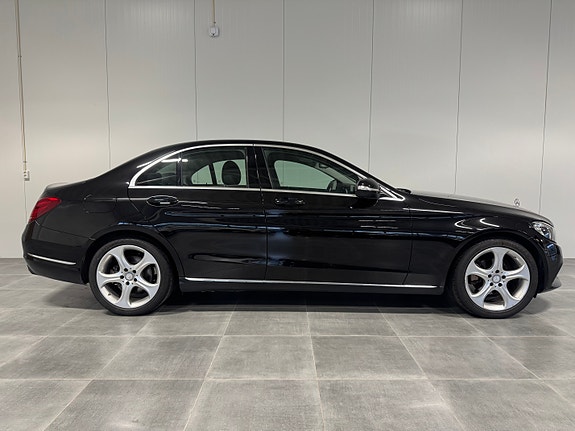 Mercedes-Benz C-Klasse 2 of 5