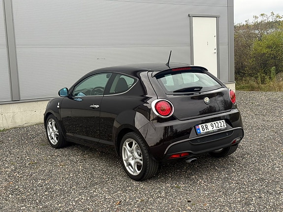 Alfa Romeo MiTo 3 of 5