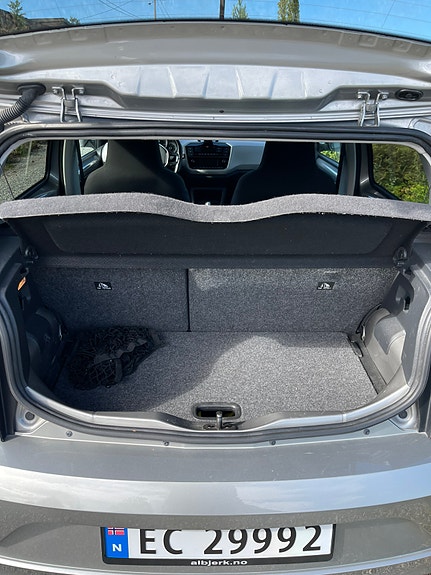 Volkswagen UP! 17 of 20