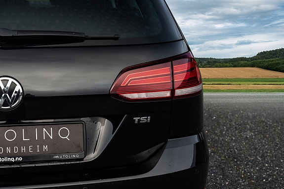 Volkswagen Golf VII 9 of 25