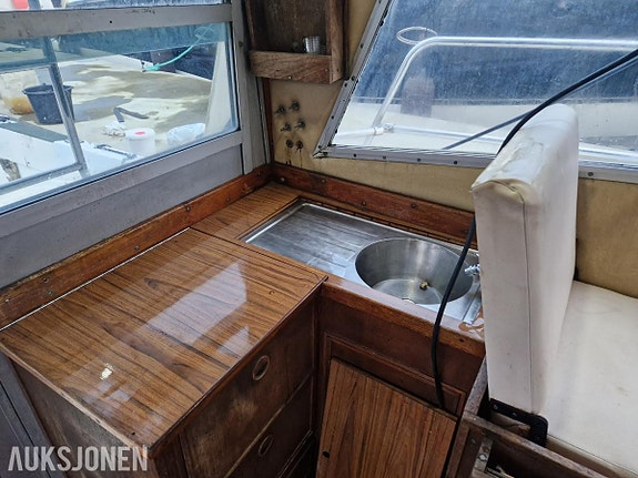 1985 Aquabell 33 - Rigget for tunfiske / Makrellstørje 9 of 23