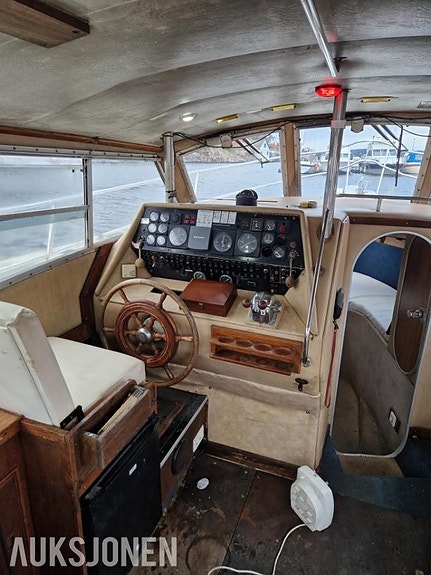 1985 Aquabell 33 - Rigget for tunfiske / Makrellstørje 6 of 23
