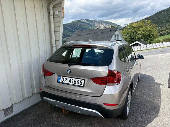 BMW X1 4 of 5