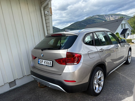 BMW X1 3 of 5