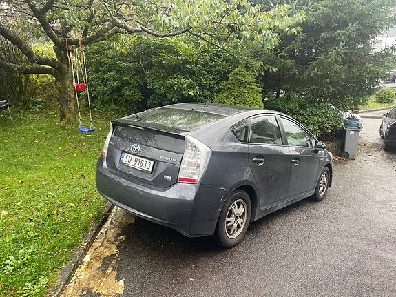 Toyota Prius 11 of 26