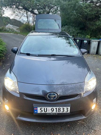 Toyota Prius 17 of 26