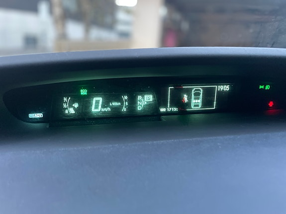 Toyota Prius 23 of 26