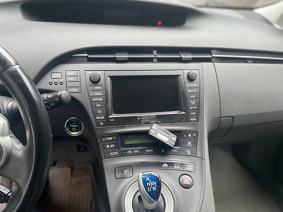 Toyota Prius 3 of 26