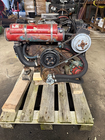 Volvo penta V8 båtmotor 4 of 13