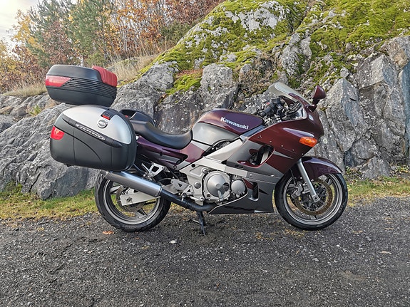 Kawasaki ZZR 600 3 of 5