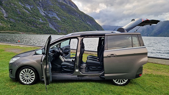 Ford Grand C-MAX 26 of 30