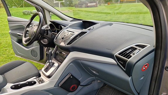 Ford Grand C-MAX 11 of 30