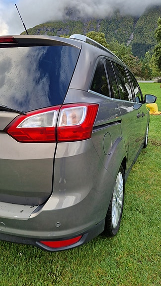 Ford Grand C-MAX 18 of 30