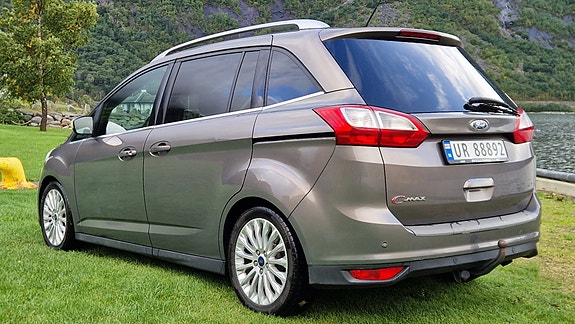 Ford Grand C-MAX 7 of 30