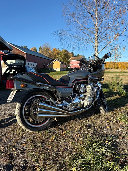 Honda CBX 1000 SC06 2 of 27