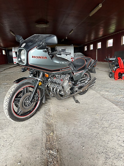 Honda CBX 1000 SC06 3 of 27