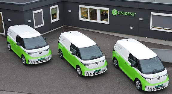 Unident er Miljøfyrtårn bedrift. Vi kjører elektriske biler til og fra våre kunder!