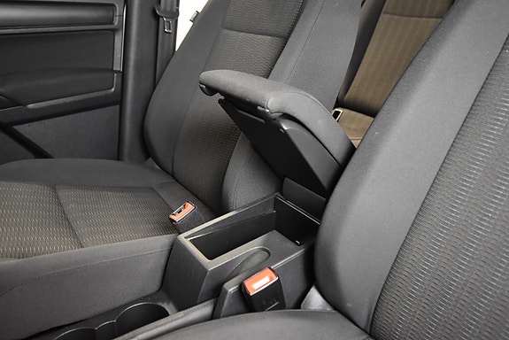 Volkswagen Caddy Maxi 26 of 30