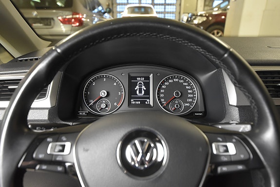Volkswagen Caddy Maxi 16 of 30