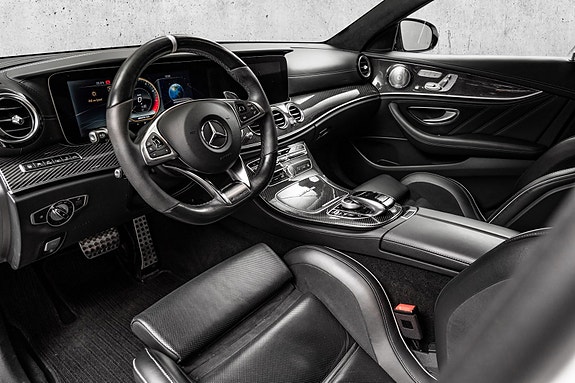 Mercedes-Benz E-Klasse 19 of 30