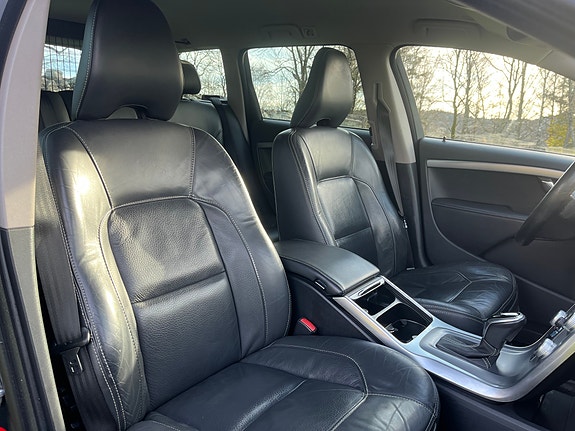 Volvo V70 13 of 30