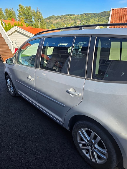 Volkswagen Touran 9 of 18