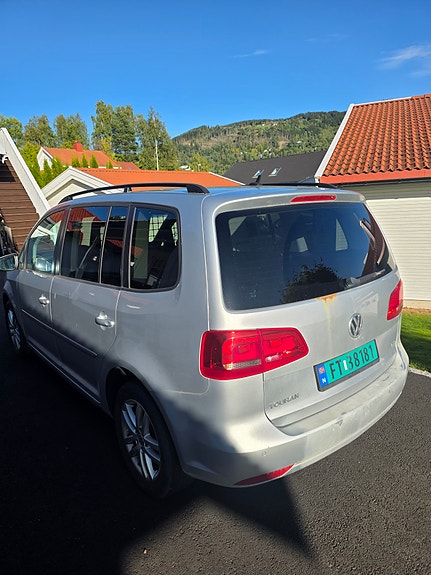 Volkswagen Touran 8 of 18