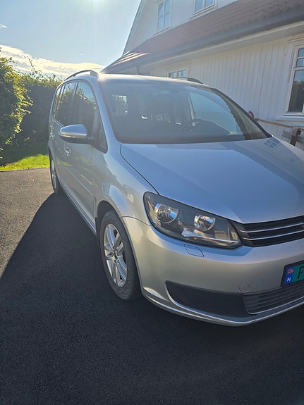 Volkswagen Touran 7 of 18