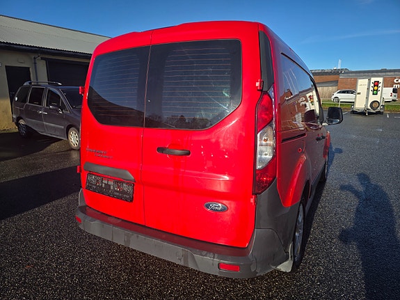 Ford Transit Connect 4 of 18