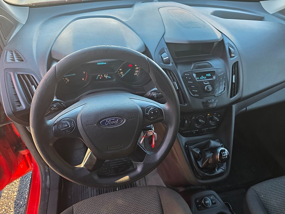 Ford Transit Connect 10 of 18