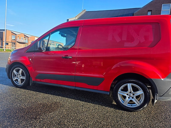 Ford Transit Connect 6 of 18