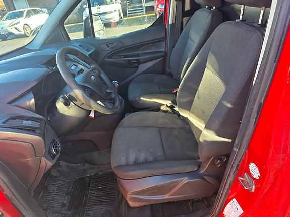 Ford Transit Connect 9 of 18