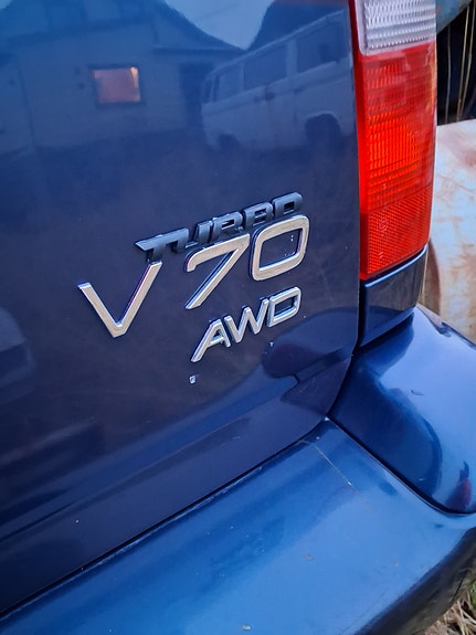 Volvo V70 11 of 27