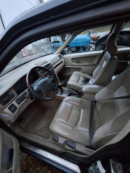 Volvo V70 15 of 27