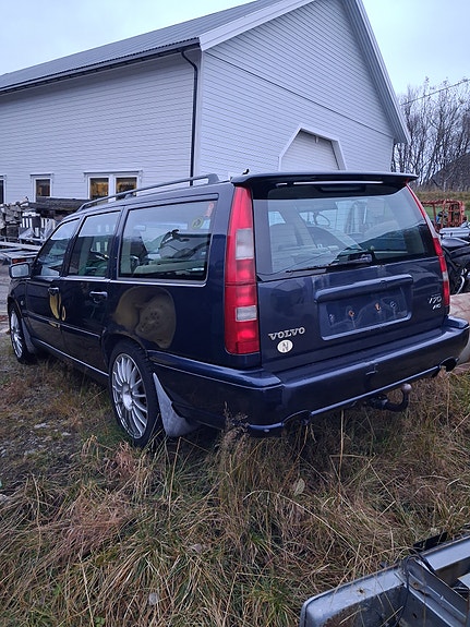 Volvo V70 7 of 27
