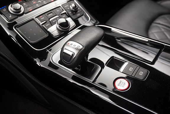 Audi S8 20 of 30