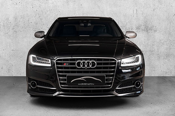 Audi S8 3 of 30