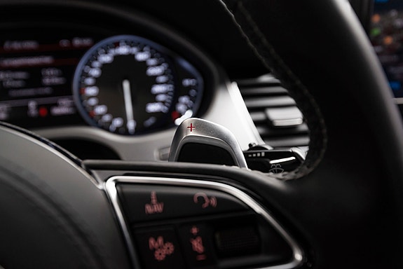 Audi S8 28 of 30