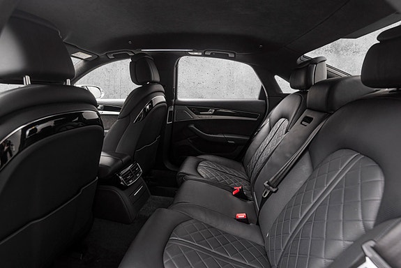 Audi S8 18 of 30