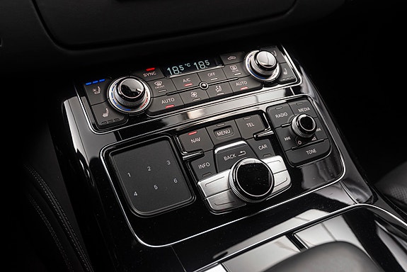 Audi S8 21 of 30