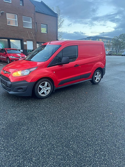 Ford Transit Connect 3 of 15