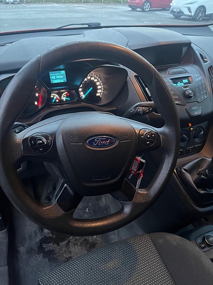 Ford Transit Connect 11 of 15