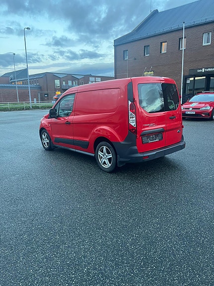 Ford Transit Connect 5 of 15