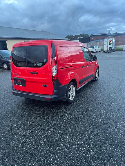 Ford Transit Connect 7 of 15