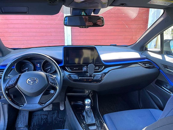 Toyota C-HR 5 of 5