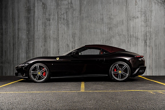 Ferrari Roma Spider 4 of 5